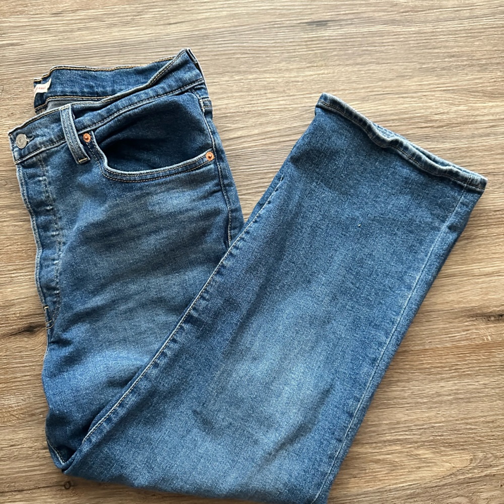 Levi Ribcage Straight Leg Ankle Jean